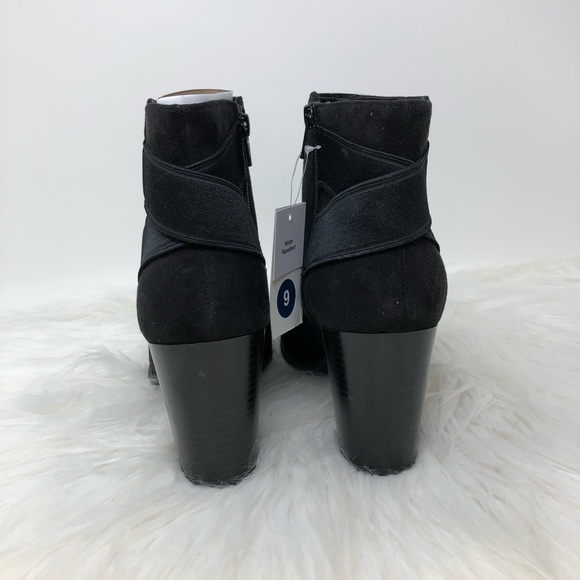 Universal Thread Ankle Boot - Picture 4 of 8